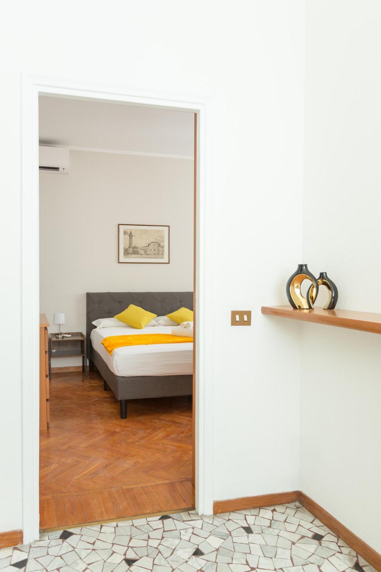 Bergamo 8 - Exclusive Apartment Milaan Buitenkant foto